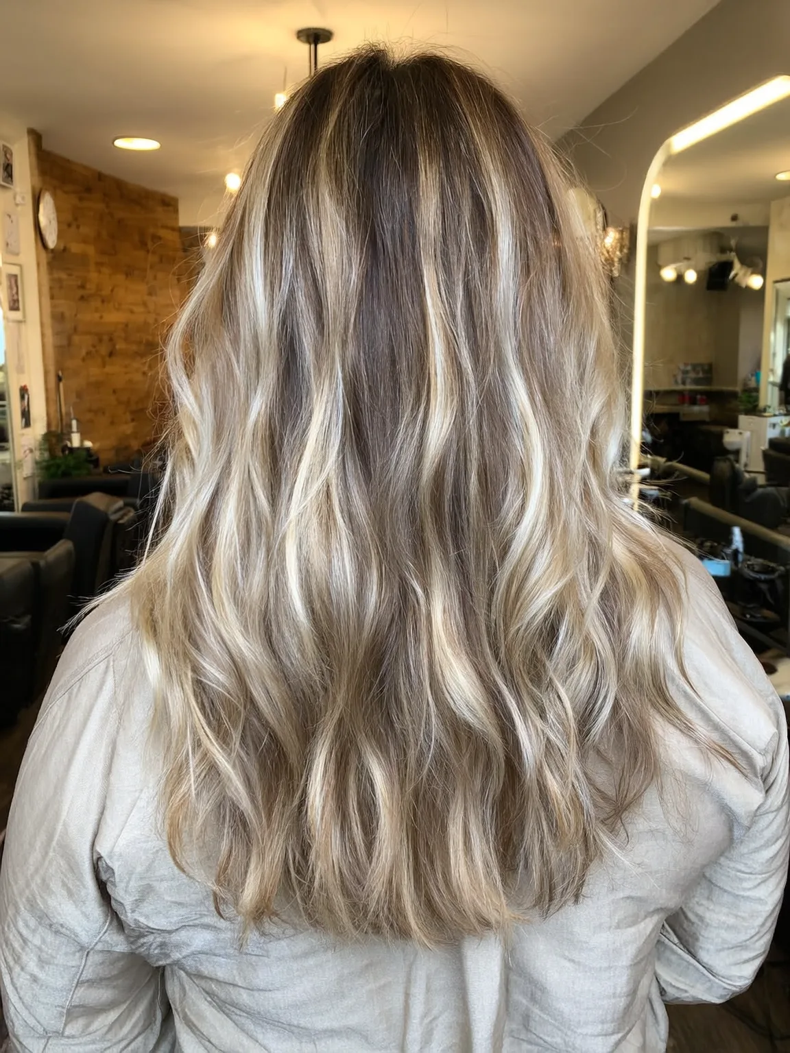 Voluminous Honey Blonde Balayage Wavy Long Layers